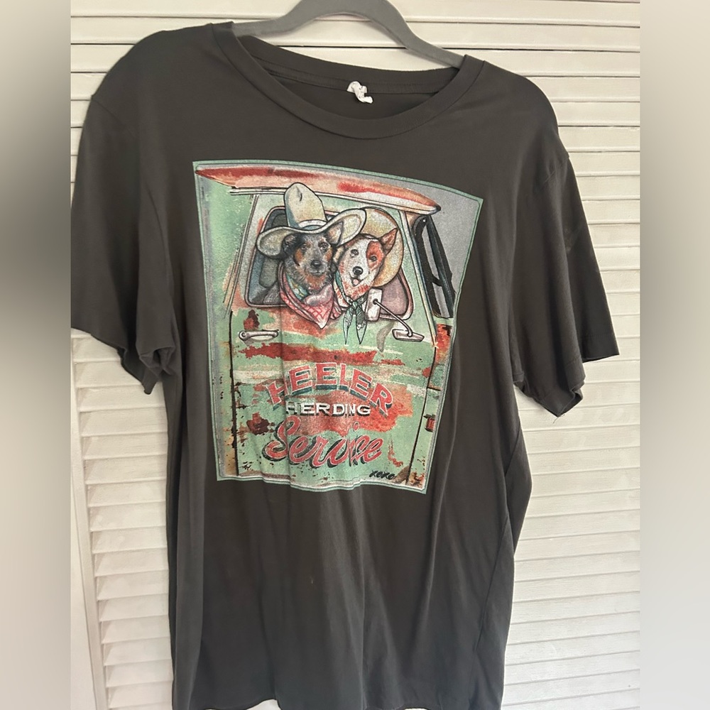 Queensland heeler graphic tee